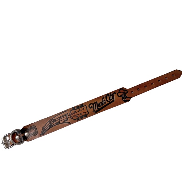 MUSIC CITY Nashville Engraved Leather Dog Collar Small 14-18” - Picture 2 of 4